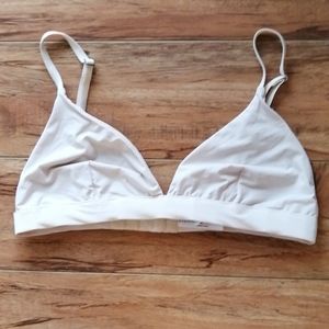 Babaton bralette